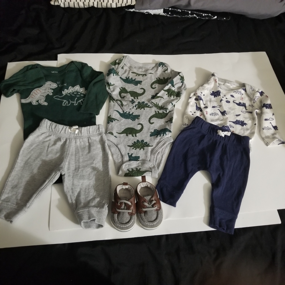 Dinosaur bundle - Picture 1 of 4
